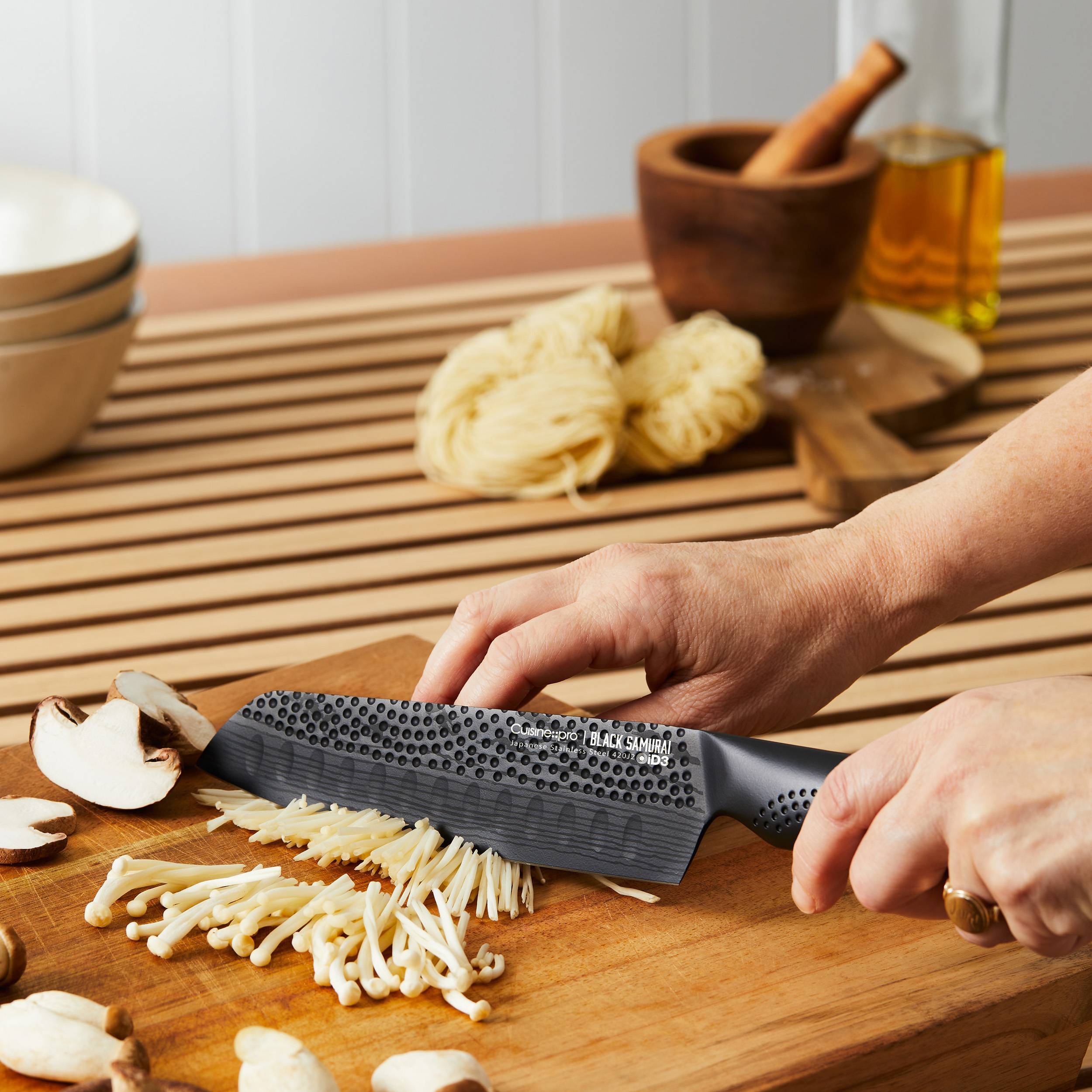 Cuisine::pro® iD3 BLACK SAMURAI™ Santoku Knife 7in